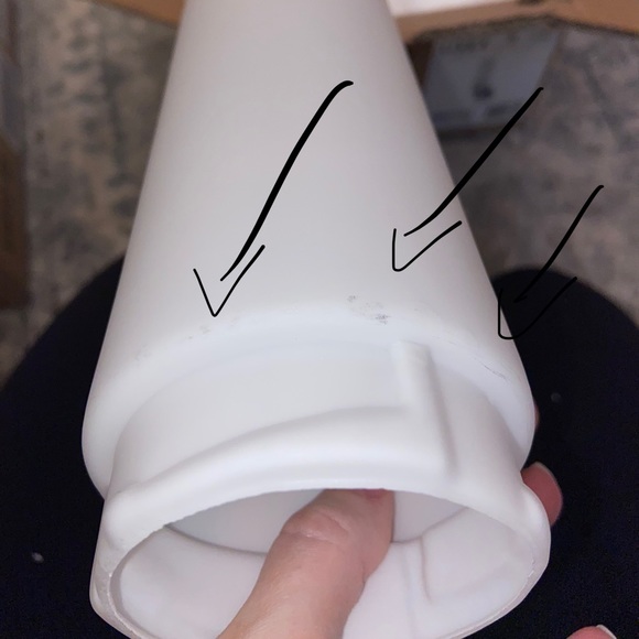 Livix lighting Aero one light antique brass ADA vanity sconce
Brand-new - Picture 2 of 3